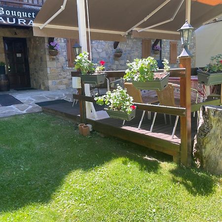 花束酒店 普拉德埃米塔 外观 照片