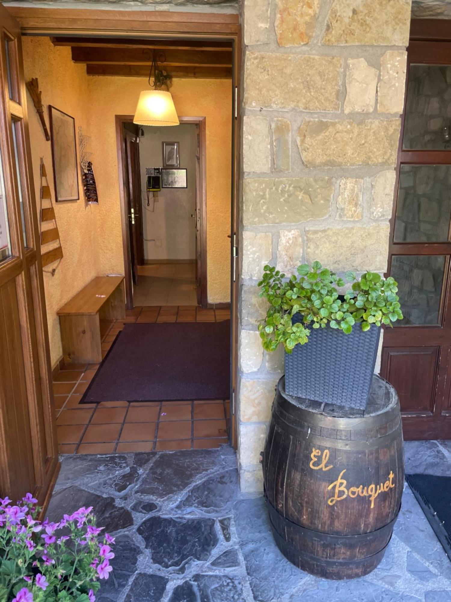 花束酒店 普拉德埃米塔 外观 照片