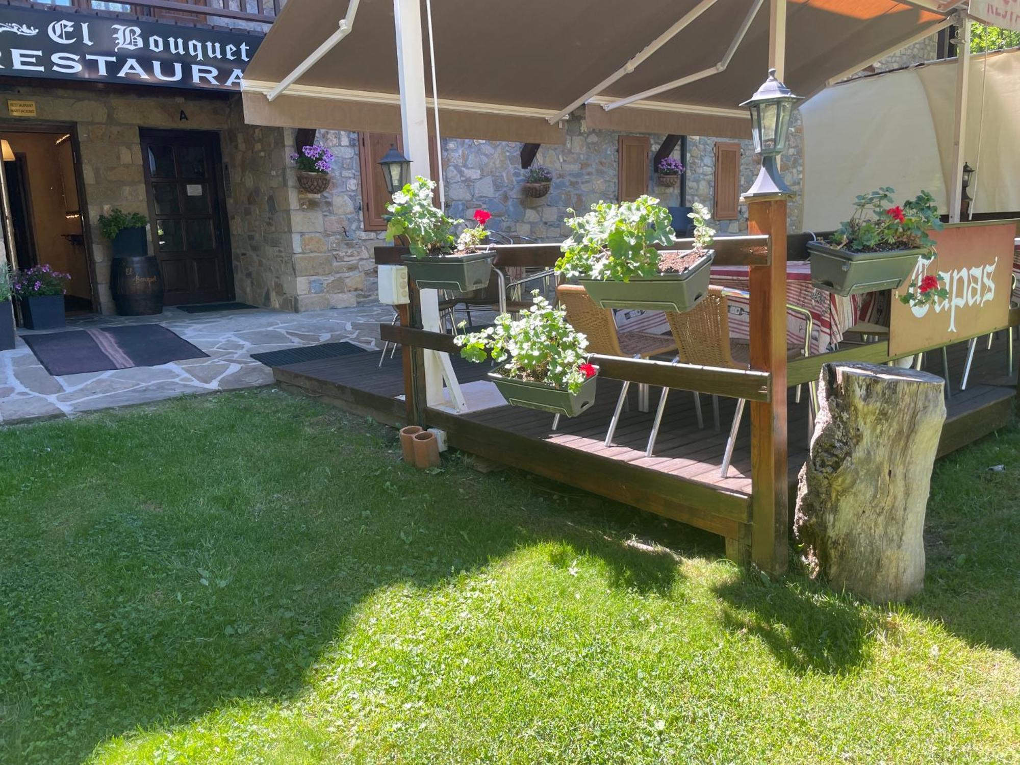 花束酒店 普拉德埃米塔 外观 照片